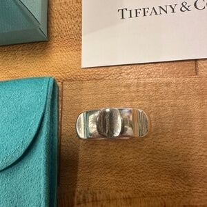 VTG Tiffany & Co. Paloma Picasso Groove sterling silver ring size 7.75.